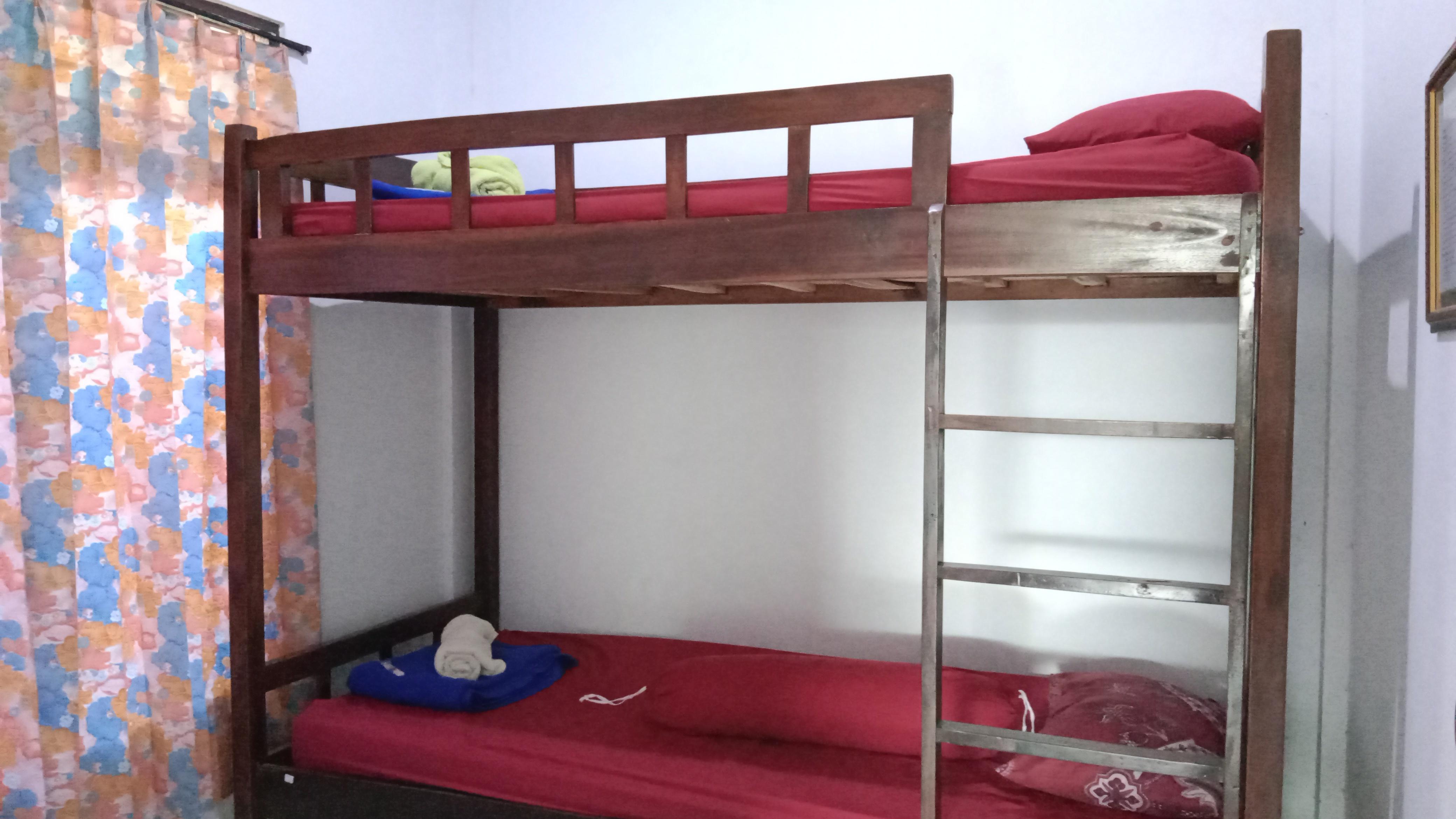 Tiga Dua Homestay Yogyakarta Exteriör bild