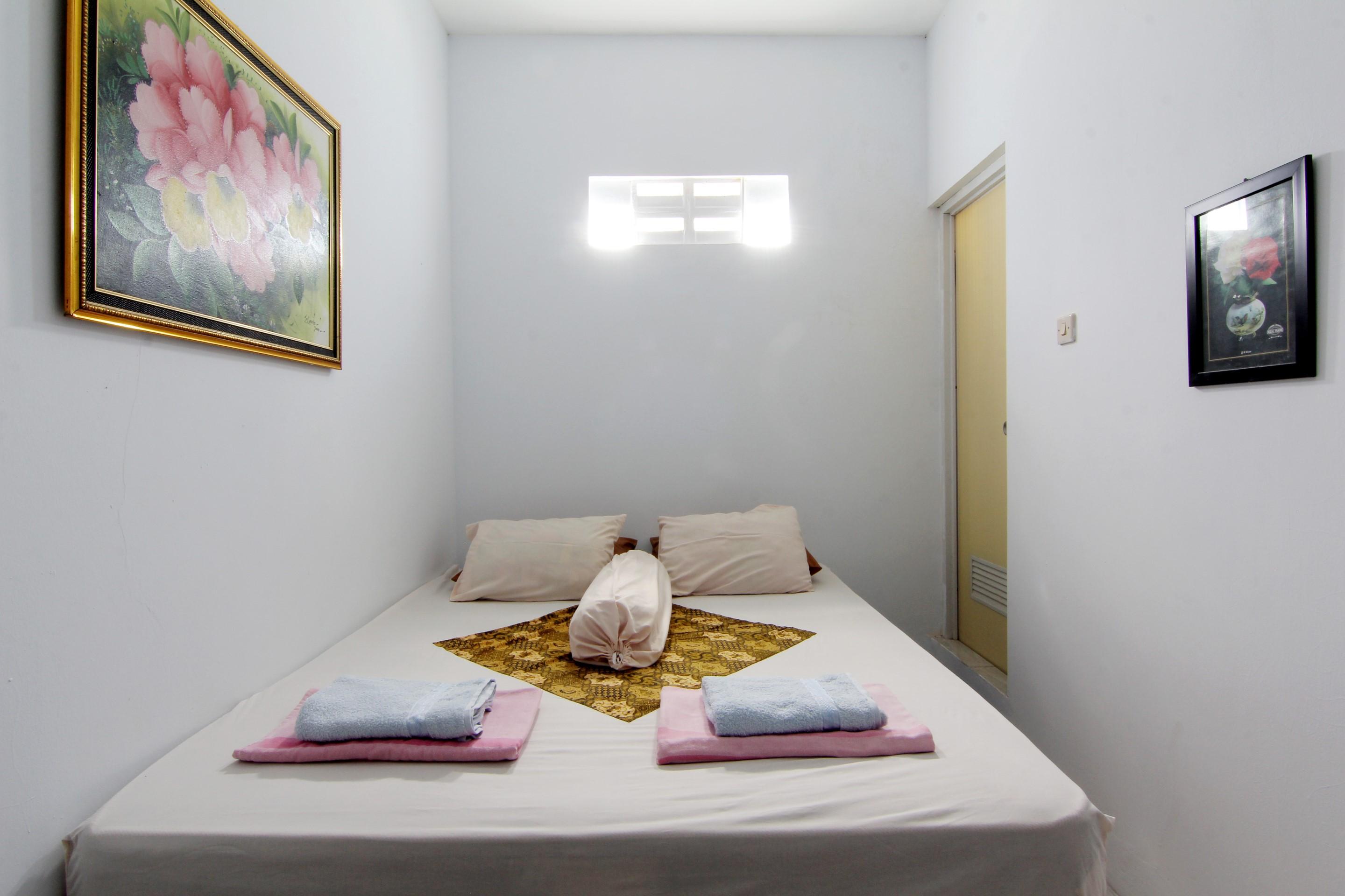 Tiga Dua Homestay Yogyakarta Exteriör bild