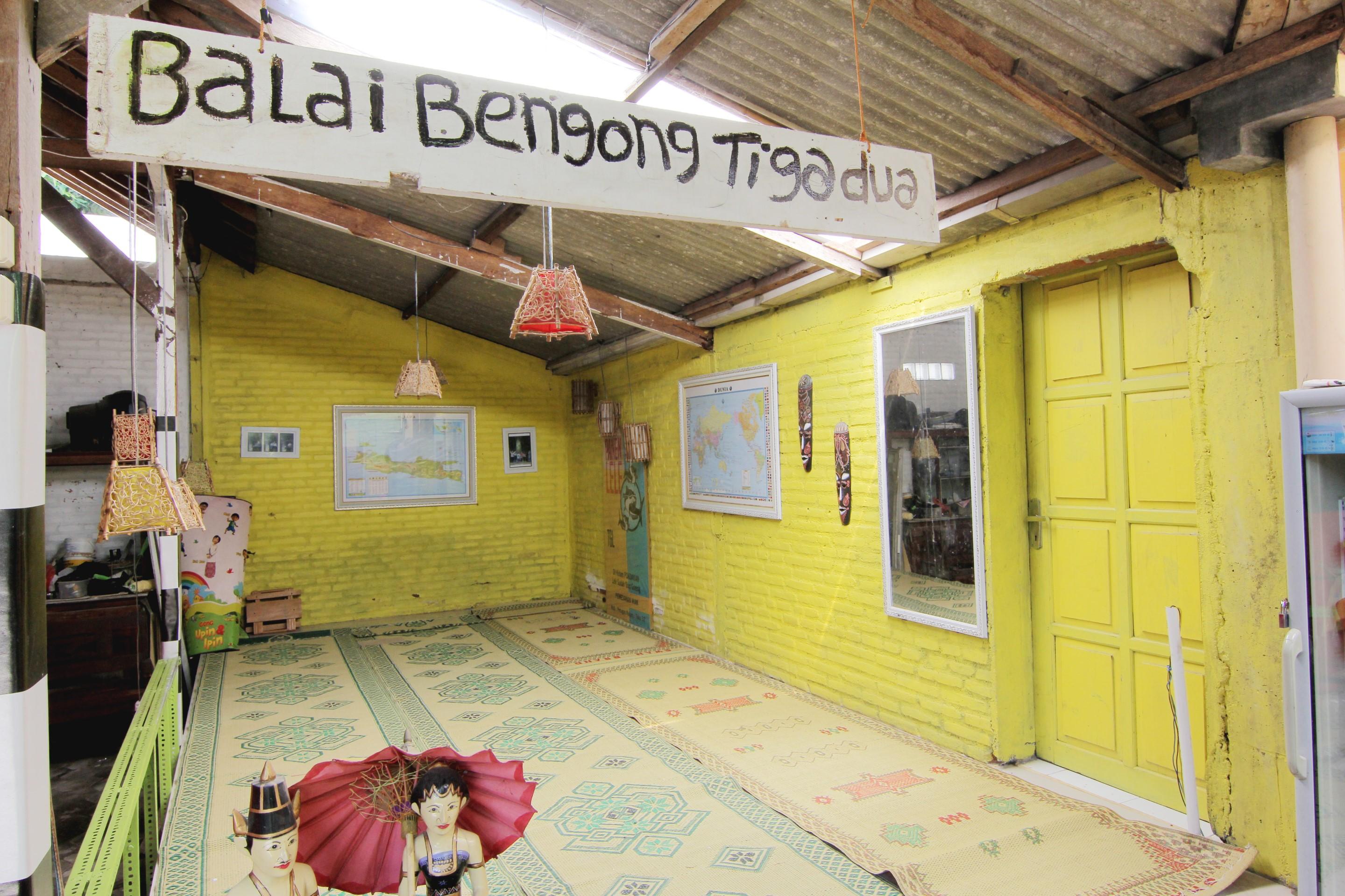 Tiga Dua Homestay Yogyakarta Exteriör bild